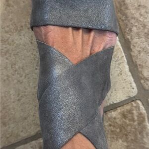 Stylish Gray Crisscross Sandals